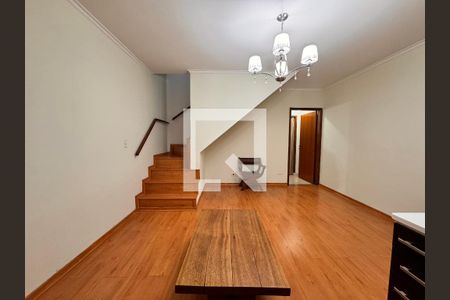 Sala de casa para alugar com 4 quartos, 150m² em Utinga, Santo André