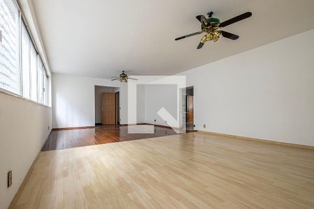 Apartamento à venda com 200m², 3 quartos e 2 vagasSala