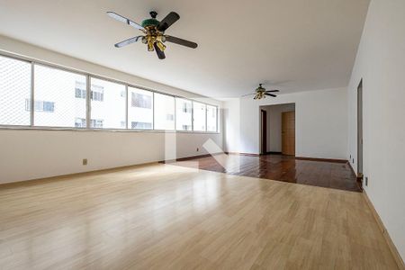 Apartamento à venda com 200m², 3 quartos e 2 vagasSala