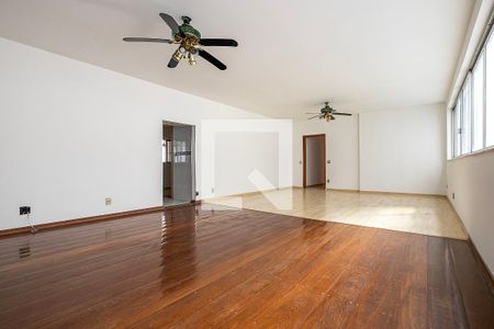 Apartamento à venda com 200m², 3 quartos e 2 vagasSala