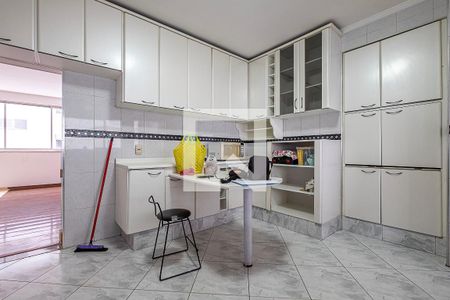 Apartamento à venda com 200m², 3 quartos e 2 vagasCozinha