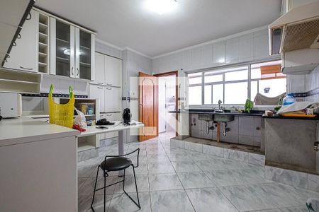 Apartamento à venda com 200m², 3 quartos e 2 vagasCozinha