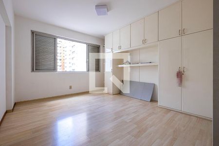 Apartamento à venda com 200m², 3 quartos e 2 vagasSuíte
