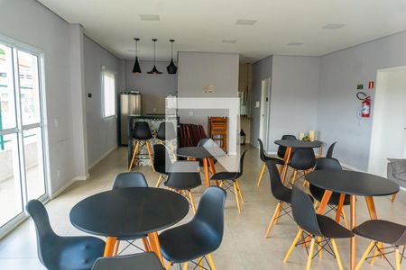 Apartamento para alugar com 50m², 2 quartos e 1 vaga Apartamento para alugar com 50m², 2 quartos e 1 vagaÁrea comum - Salão de festas