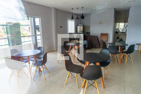 Apartamento para alugar com 50m², 2 quartos e 1 vaga Apartamento para alugar com 50m², 2 quartos e 1 vagaÁrea comum - Salão de festas