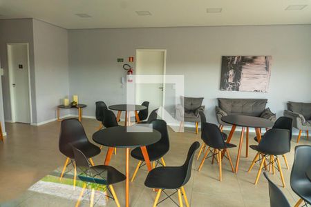 Apartamento para alugar com 50m², 2 quartos e 1 vaga Apartamento para alugar com 50m², 2 quartos e 1 vagaÁrea comum - Salão de festas
