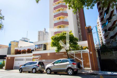 Apartamento à venda com 120m², 3 quartos e 3 vagas Apartamento à venda com 120m², 3 quartos e 3 vagasFachada