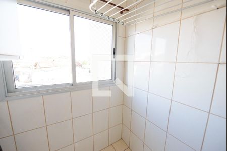 Área de Serviço de apartamento para alugar com 2 quartos, 72m² em Jardim dos Estados, Taubaté