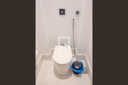 Apartamento à venda com 306m², 3 quartos e 1 vaga Apartamento à venda com 306m², 3 quartos e 1 vagaLavabo