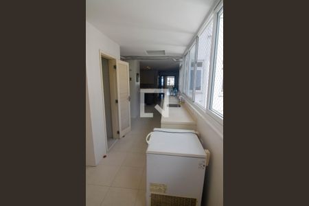 Apartamento à venda com 306m², 3 quartos e 1 vaga Apartamento à venda com 306m², 3 quartos e 1 vagaÁrea de Serviço