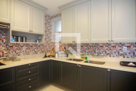 Cozinha de apartamento à venda com 3 quartos, 306m² em Leme, Rio de Janeiro