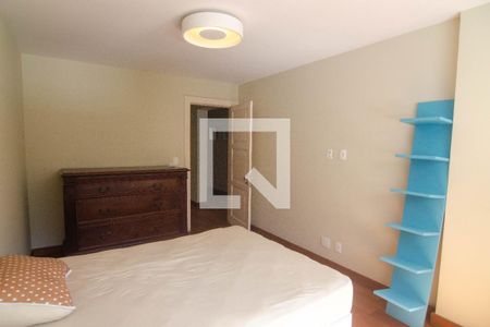 Apartamento à venda com 306m², 3 quartos e 1 vaga Apartamento à venda com 306m², 3 quartos e 1 vagaQuarto 1