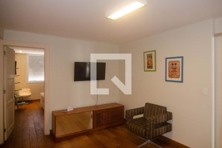 Apartamento à venda com 306m², 3 quartos e 1 vaga Apartamento à venda com 306m², 3 quartos e 1 vagaSala de Estar