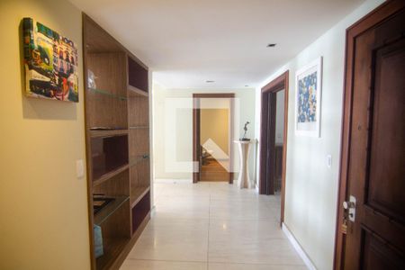 Apartamento à venda com 306m², 3 quartos e 1 vaga Apartamento à venda com 306m², 3 quartos e 1 vagaEntrada da Sala