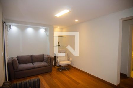 Apartamento à venda com 306m², 3 quartos e 1 vaga Apartamento à venda com 306m², 3 quartos e 1 vagaSala de Estar