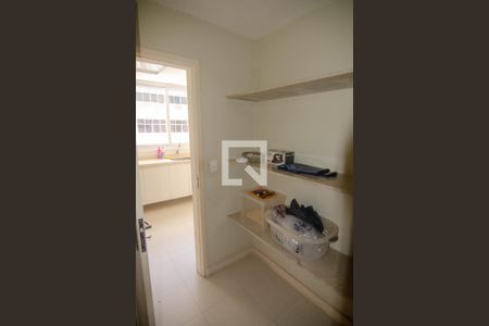 Quarto de Serviço 1 de apartamento à venda com 3 quartos, 306m² em Leme, Rio de Janeiro
