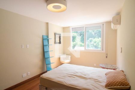 Apartamento à venda com 306m², 3 quartos e 1 vaga Apartamento à venda com 306m², 3 quartos e 1 vagaQuarto 1