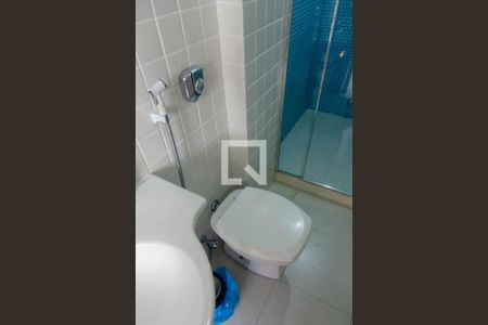 Apartamento à venda com 306m², 3 quartos e 1 vaga Apartamento à venda com 306m², 3 quartos e 1 vagaBanheiro de Serviço