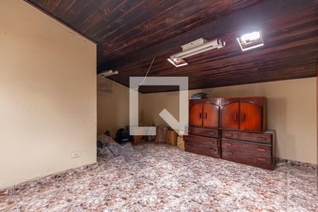 Casa à venda com 172m², 3 quartos e 2 vagasSótão