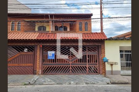 Casa à venda com 172m², 3 quartos e 2 vagasFachada