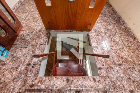 Casa à venda com 172m², 3 quartos e 2 vagasEscada Sótão