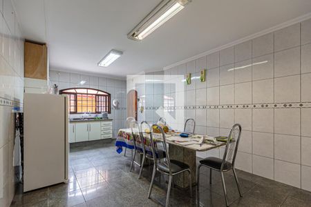 Casa à venda com 172m², 3 quartos e 2 vagasCozinha