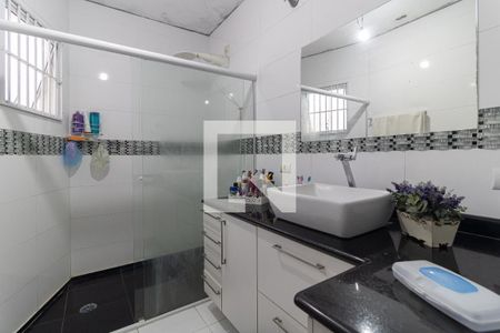 Casa à venda com 350m², 5 quartos e 6 vagasBanheiro da Suíte 1