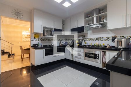 Casa à venda com 350m², 5 quartos e 6 vagasCozinha