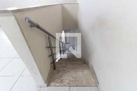 Casa à venda com 350m², 5 quartos e 6 vagasEscada