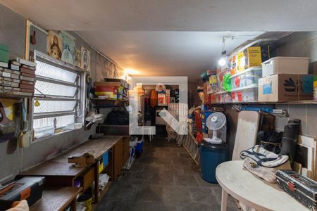 Casa à venda com 350m², 5 quartos e 6 vagasPorão