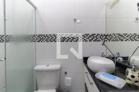 Casa à venda com 350m², 5 quartos e 6 vagasBanheiro da Suíte 2