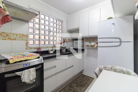 Casa à venda com 350m², 5 quartos e 6 vagasCozinha da Edícula 