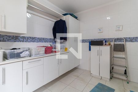 Casa à venda com 350m², 5 quartos e 6 vagasLavanderia