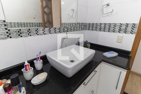 Casa à venda com 350m², 5 quartos e 6 vagasBanheiro da Suíte 1