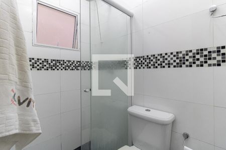 Casa à venda com 350m², 5 quartos e 6 vagasBanheiro da Suíte 2