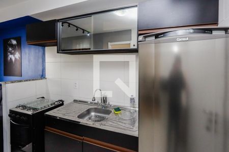 Cozinha de apartamento para alugar com 1 quarto, 27m² em Jardim Mirante, São Paulo
