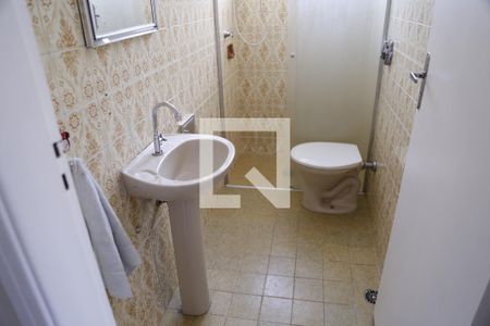 Casa à venda com 178m², 3 quartos e 2 vagasBanheiro