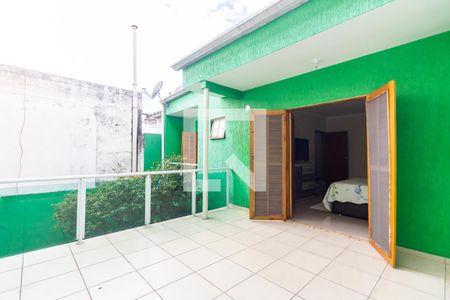 Casa à venda com 325m², 5 quartos e 4 vagas Casa à venda com 325m², 5 quartos e 4 vagasSacada