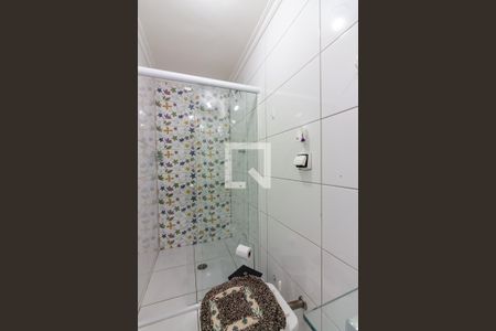 Casa à venda com 325m², 5 quartos e 4 vagas Casa à venda com 325m², 5 quartos e 4 vagasBanheiro 3