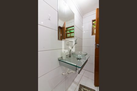 Casa à venda com 325m², 5 quartos e 4 vagas Casa à venda com 325m², 5 quartos e 4 vagasBanheiro 3