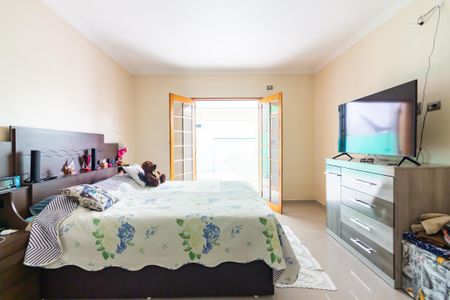 Casa à venda com 325m², 5 quartos e 4 vagas Casa à venda com 325m², 5 quartos e 4 vagasQuarto 4