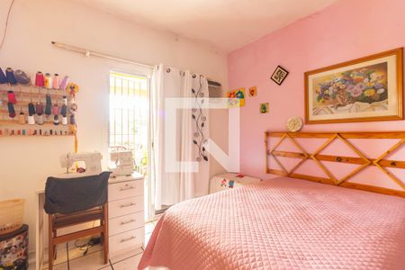 Casa à venda com 325m², 5 quartos e 4 vagas Casa à venda com 325m², 5 quartos e 4 vagasQuarto 3