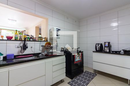 Casa à venda com 325m², 5 quartos e 4 vagas Casa à venda com 325m², 5 quartos e 4 vagasCozinha 2