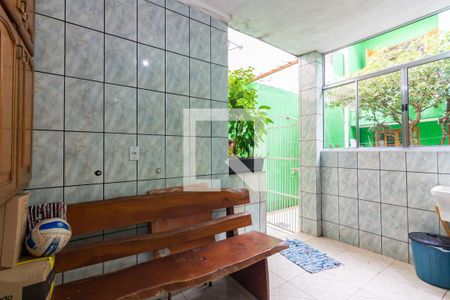 Casa à venda com 325m², 5 quartos e 4 vagas Casa à venda com 325m², 5 quartos e 4 vagasÁrea de Serviço