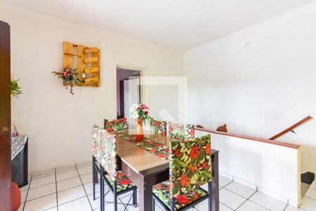 Casa à venda com 325m², 5 quartos e 4 vagas Casa à venda com 325m², 5 quartos e 4 vagasComodo