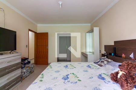 Casa à venda com 325m², 5 quartos e 4 vagas Casa à venda com 325m², 5 quartos e 4 vagasQuarto 4