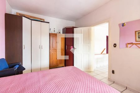 Casa à venda com 325m², 5 quartos e 4 vagas Casa à venda com 325m², 5 quartos e 4 vagasQuarto 3