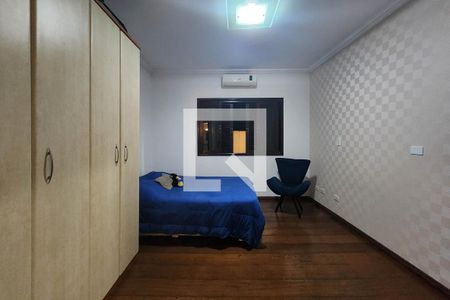 Casa à venda com 215m², 4 quartos e 6 vagas Casa à venda com 215m², 4 quartos e 6 vagasSuíte 3