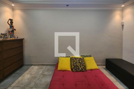 Casa à venda com 215m², 4 quartos e 6 vagas Casa à venda com 215m², 4 quartos e 6 vagasQuarto 1