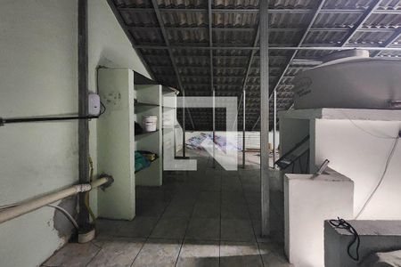 Casa à venda com 215m², 4 quartos e 6 vagas Casa à venda com 215m², 4 quartos e 6 vagasSótão